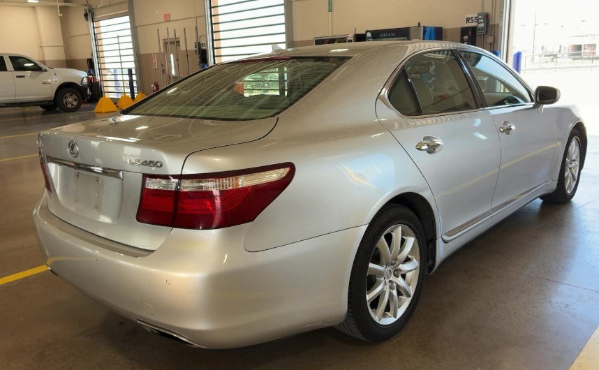 2008 Lexus LS Image 4