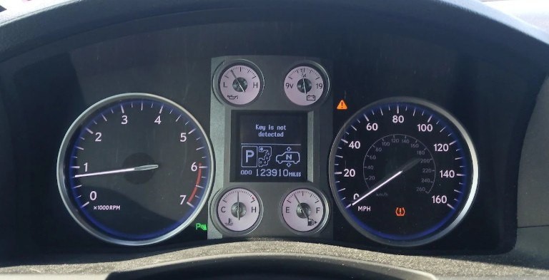 2011 Lexus LX Image 6