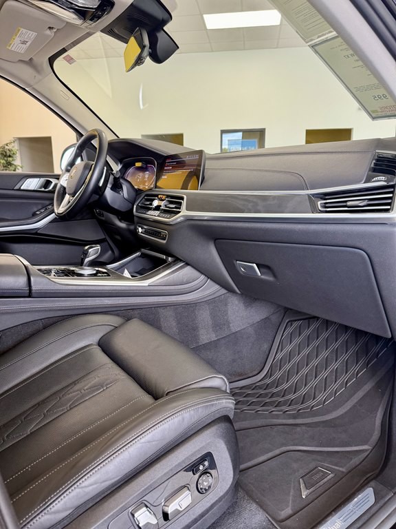2019 BMW X7 Image 12