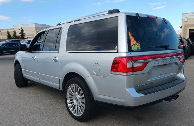 2017 Lincoln Navigator Image 4