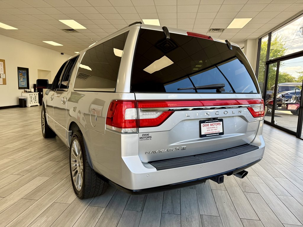 2017 Lincoln Navigator Image 7