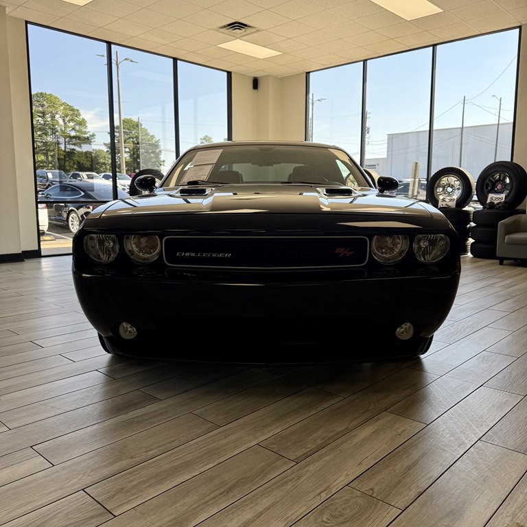 2013 Dodge Challenger Image 2