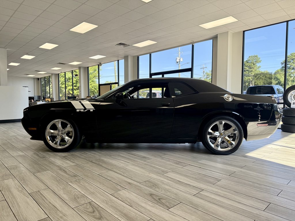 2013 Dodge Challenger Image 4