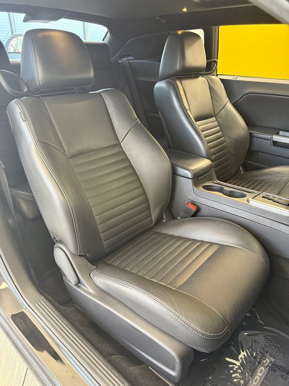 2013 Dodge Challenger Image 15