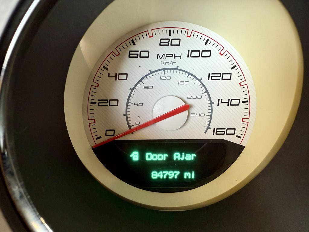 2013 Dodge Challenger Image 19