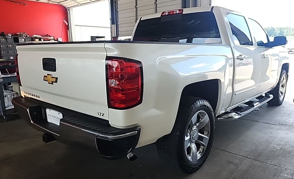 2015 Chevrolet Silverado 1500 Image 2