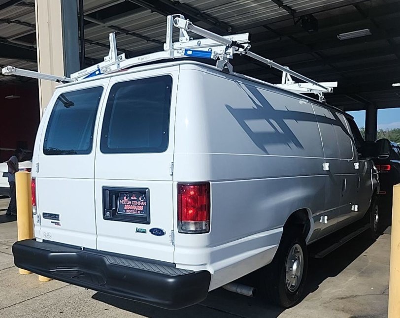 2014 Ford Econoline Image 2