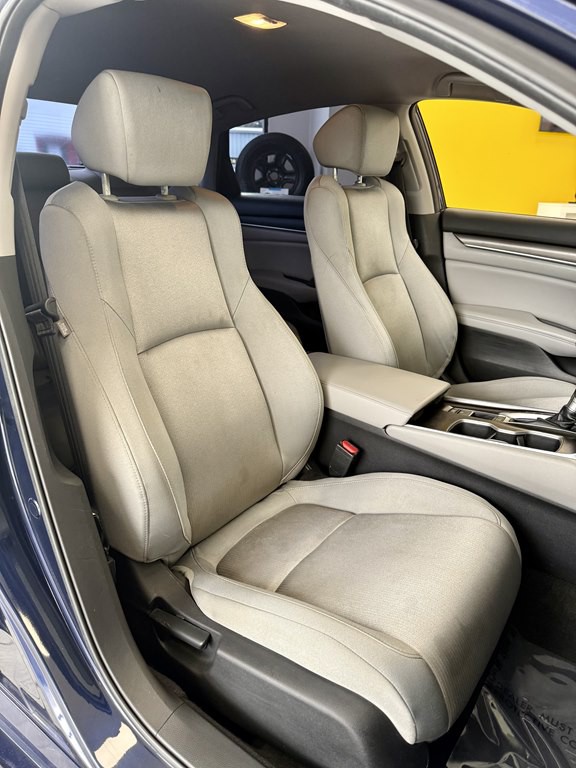 2018 Honda Accord Image 16