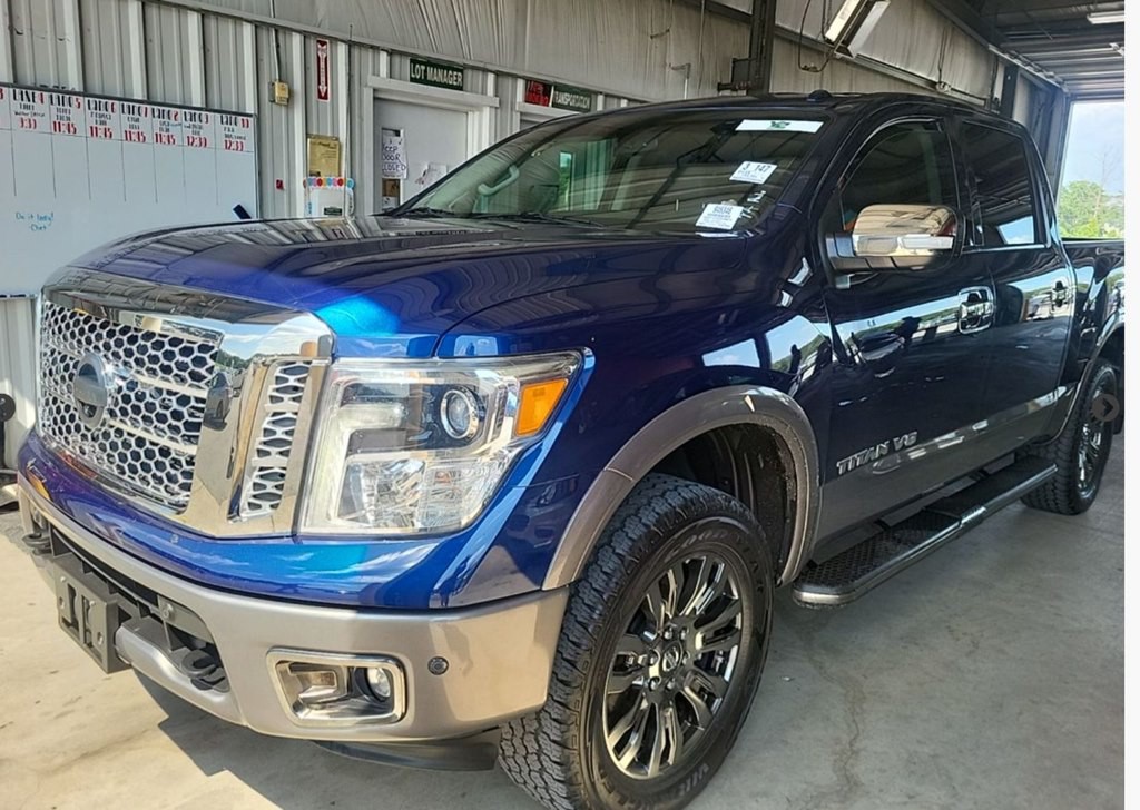 2018 Nissan Titan Image 1