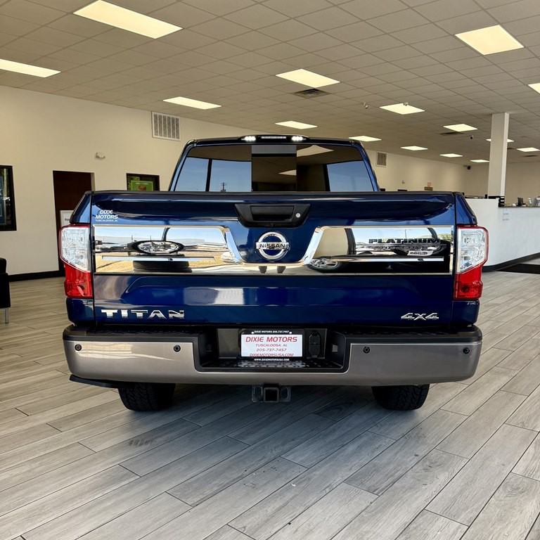 2018 Nissan Titan Image 8