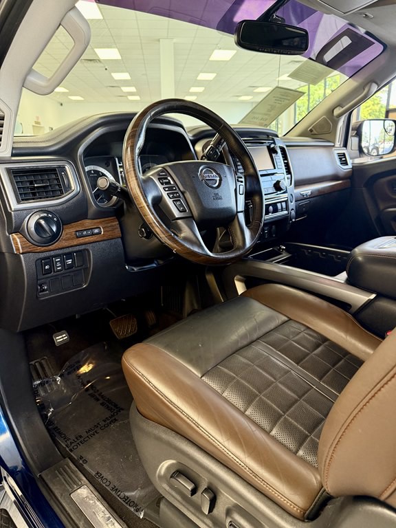 2018 Nissan Titan Image 13