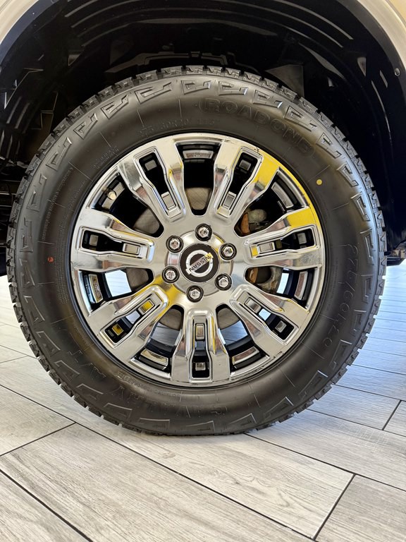 2018 Nissan Titan Image 19