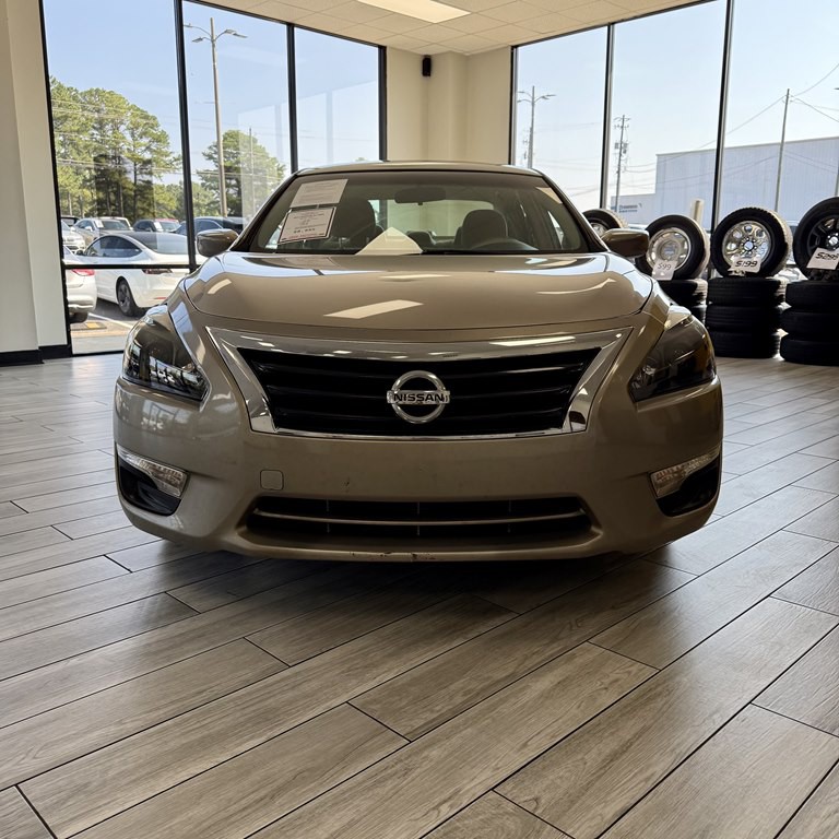 2013 Nissan Altima Image 2