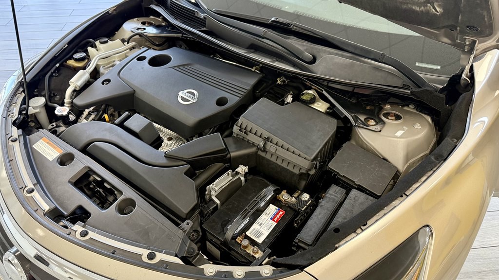 2013 Nissan Altima Image 17