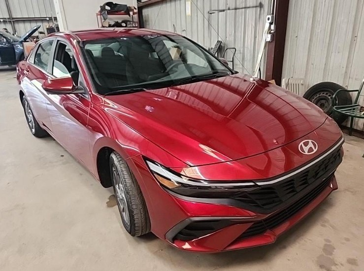 2024 Hyundai Elantra Image 1