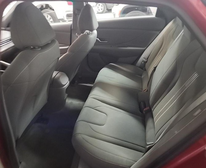 2024 Hyundai Elantra Image 8