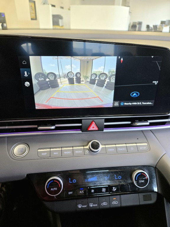 2024 Hyundai Elantra Image 11