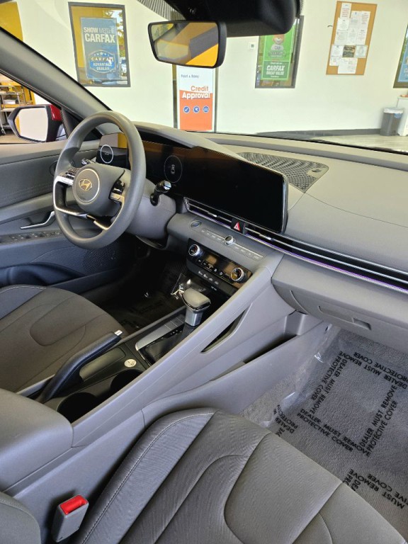 2024 Hyundai Elantra Image 15