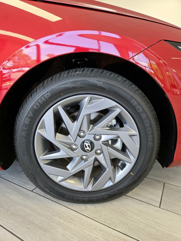 2024 Hyundai Elantra Image 19