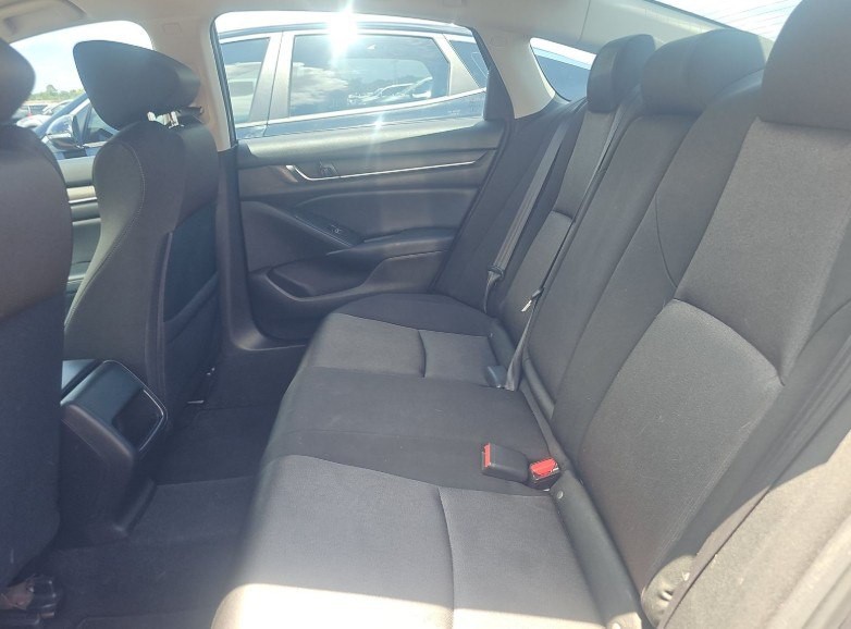 2018 Honda Accord Image 9