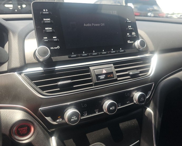 2018 Honda Accord Image 12