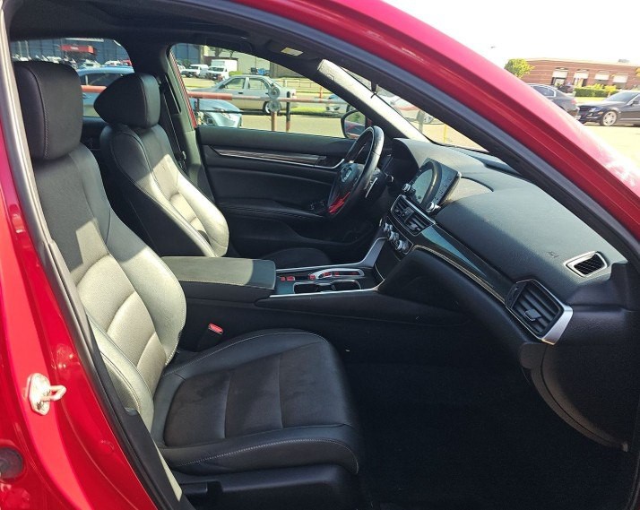 2019 Honda Accord Image 7