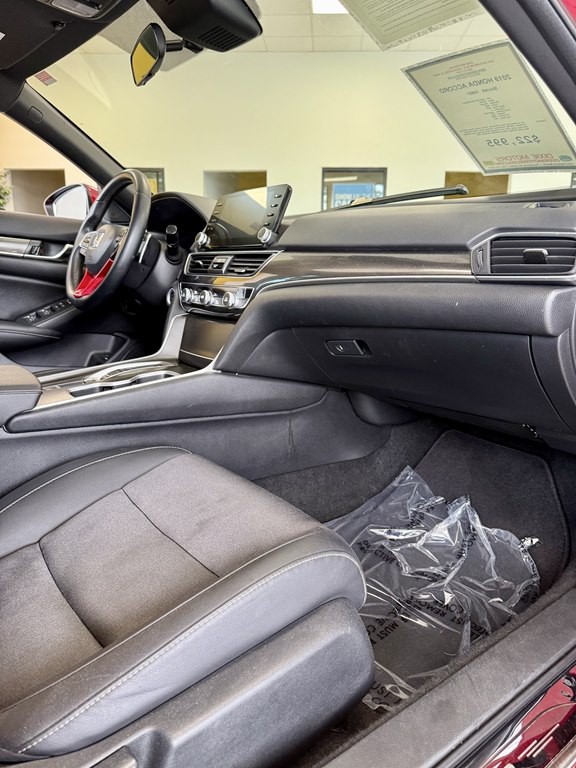 2019 Honda Accord Image 12