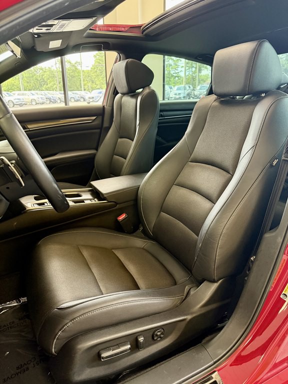 2019 Honda Accord Image 14