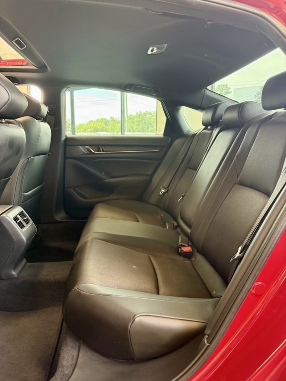 2019 Honda Accord Image 17