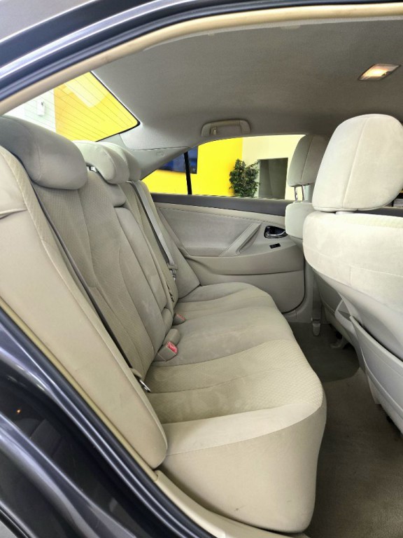2009 Toyota Camry Image 16