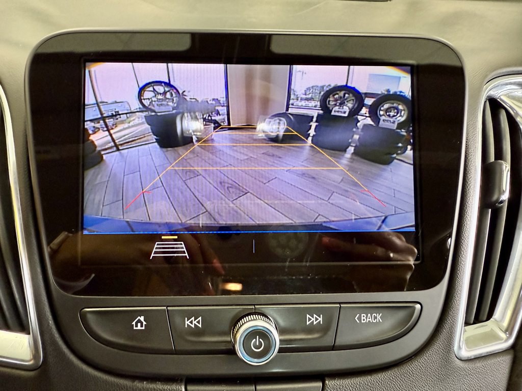 2020 Chevrolet Malibu Image 11