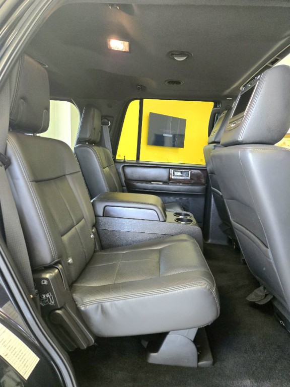 2014 Lincoln Navigator Image 17