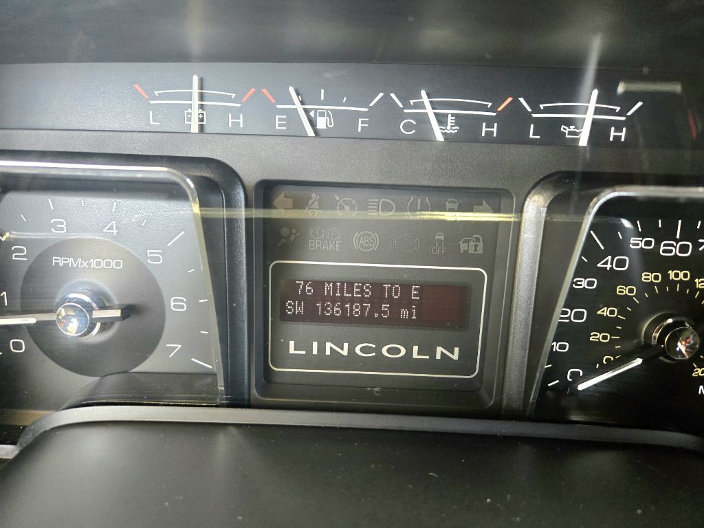 2014 Lincoln Navigator Image 21