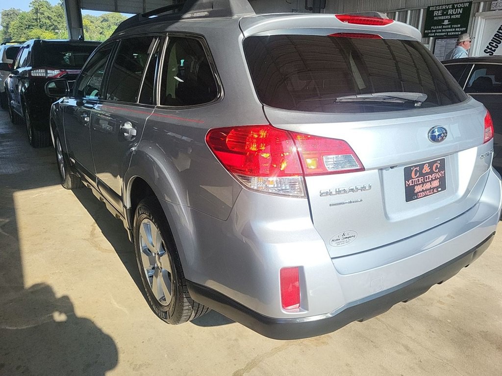 2012 Subaru Outback Image 4