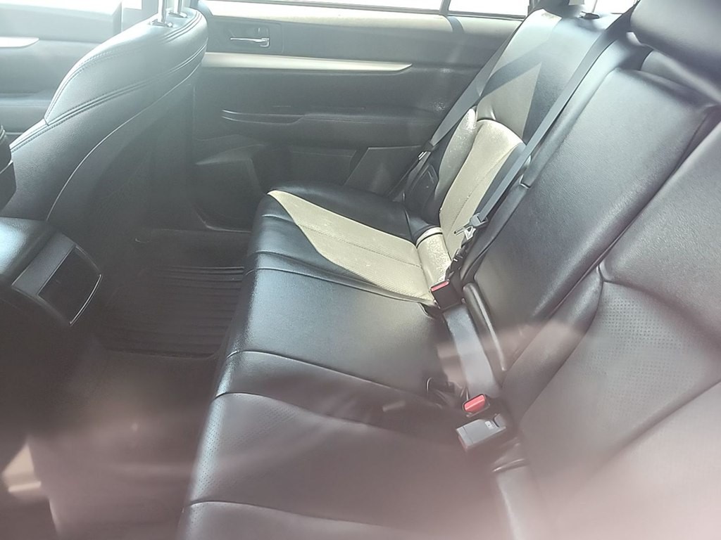 2012 Subaru Outback Image 8