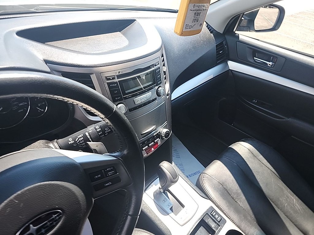 2012 Subaru Outback Image 9