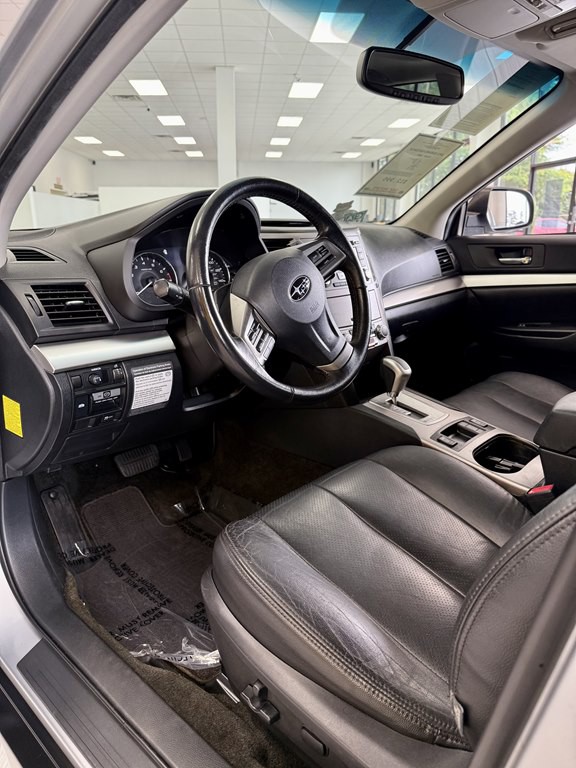 2012 Subaru Outback Image 13