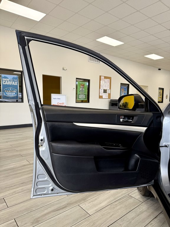 2012 Subaru Outback Image 15