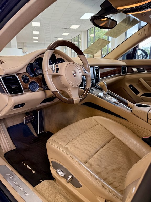2011 Porsche Panamera Image 12