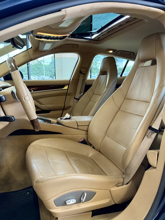 2011 Porsche Panamera Image 13