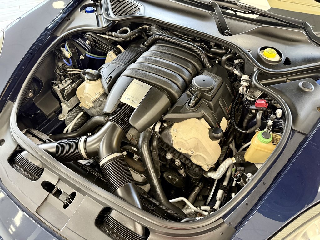 2011 Porsche Panamera Image 17