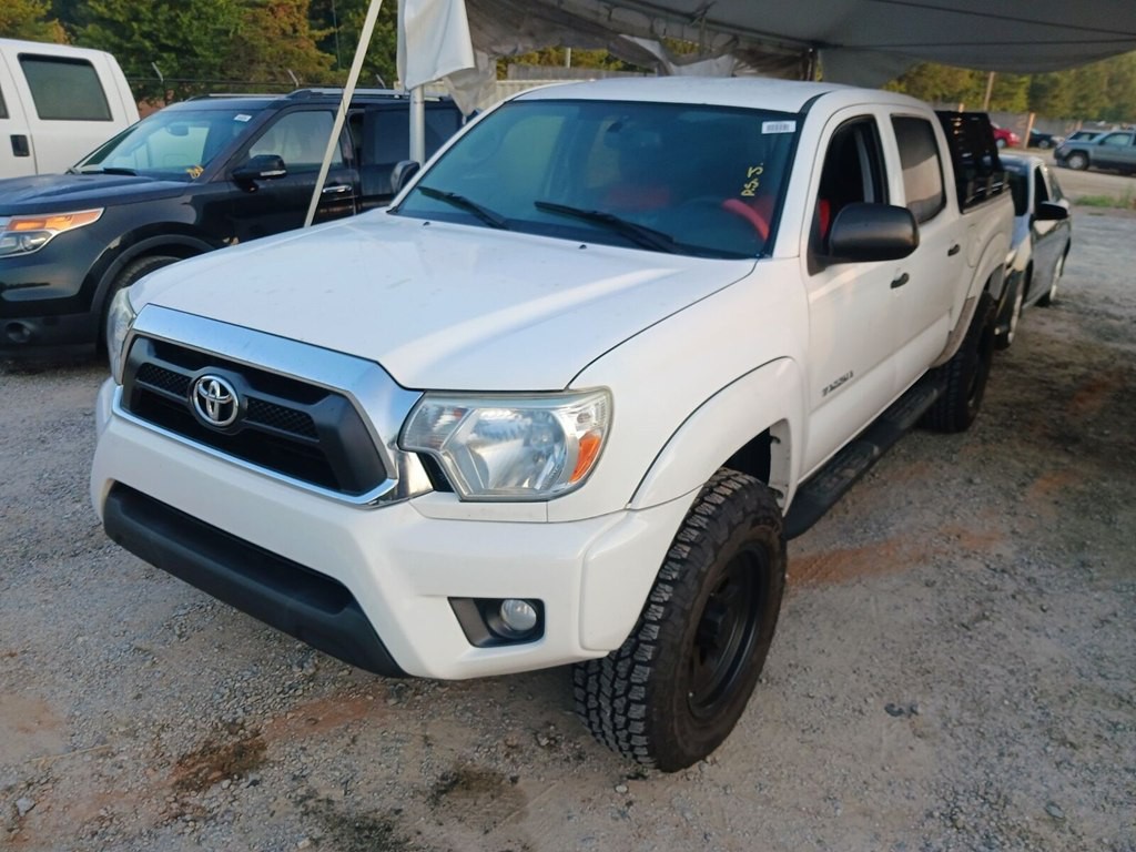 2013 Toyota Tacoma Image 2