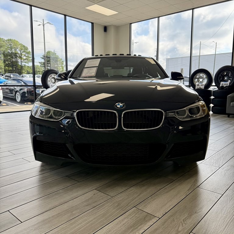 2014 BMW 3 Series Image 2