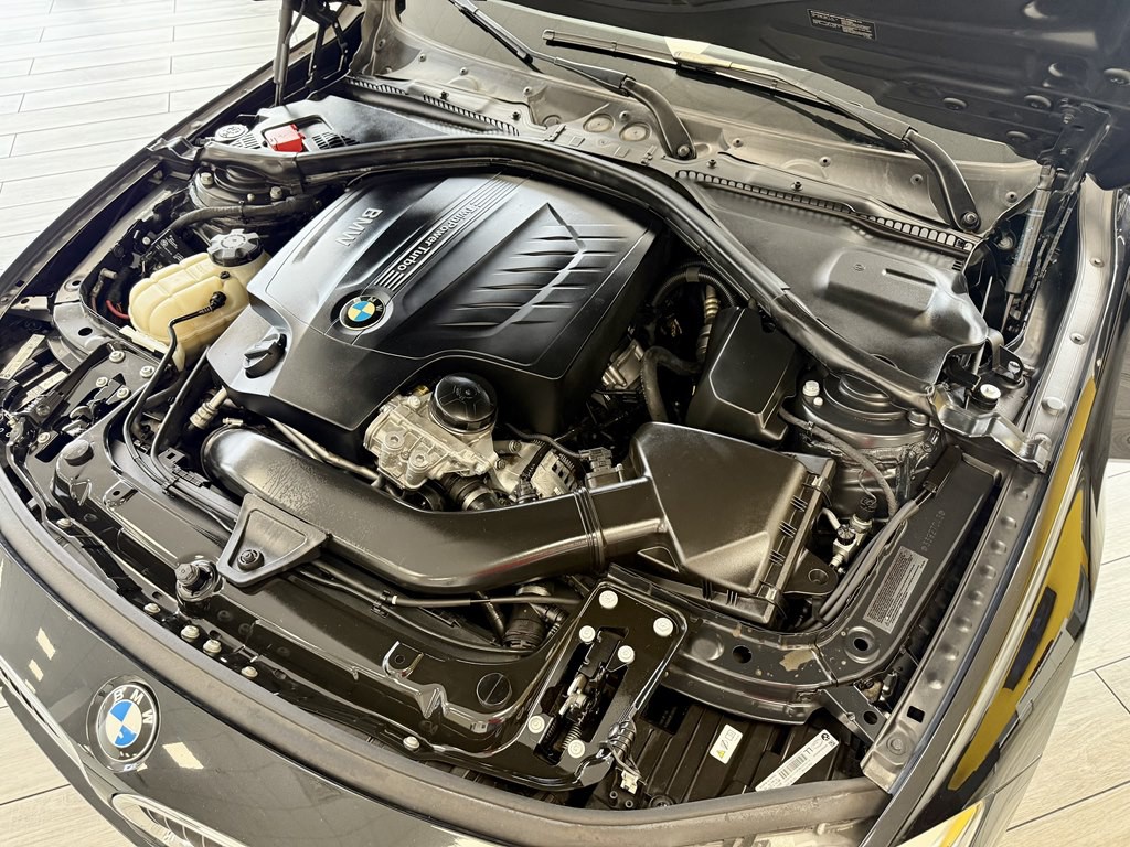 2014 BMW 3 Series Image 18