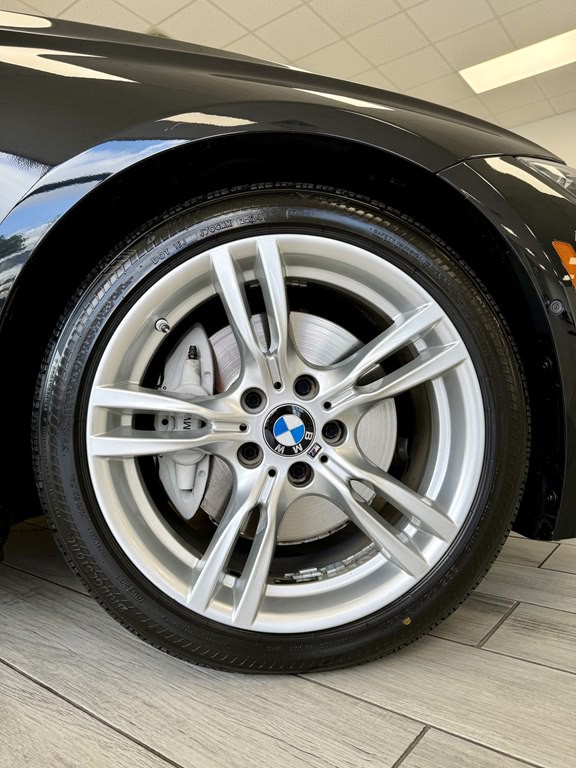 2014 BMW 3 Series Image 19