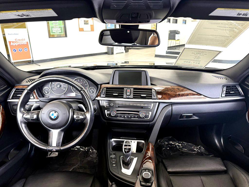 2014 BMW 3 Series Image 10