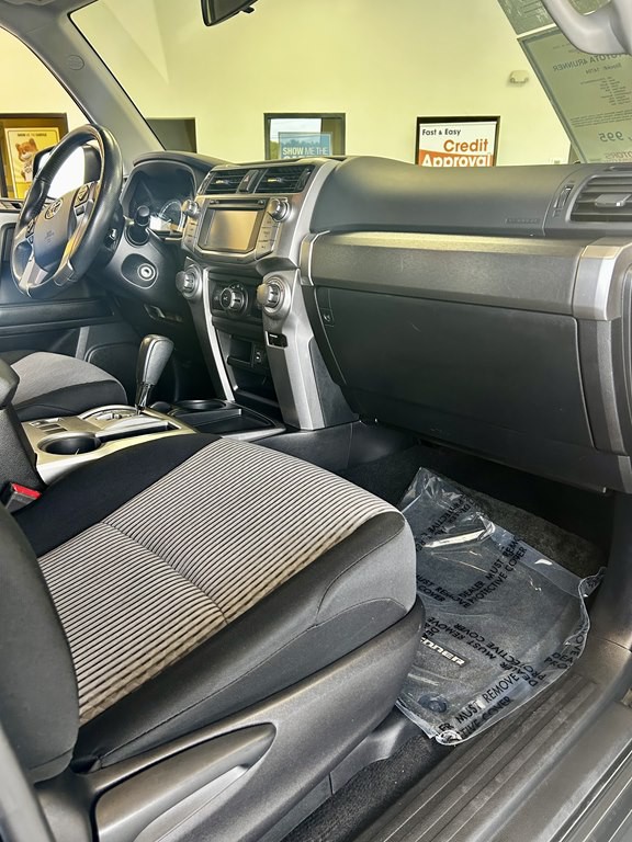 2014 Toyota 4Runner Image 12