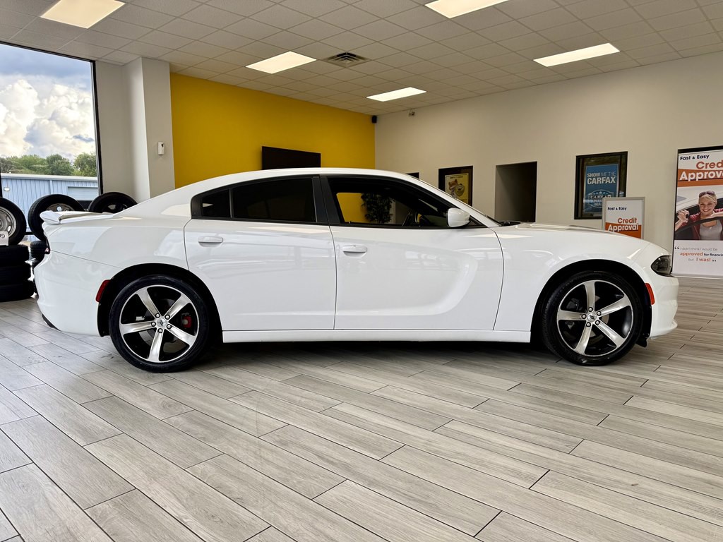 2017 Dodge Charger Image 5