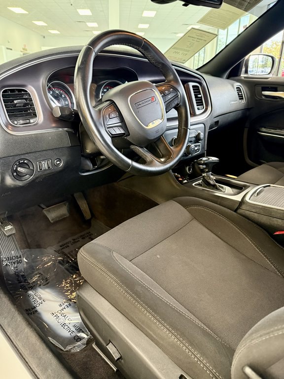2017 Dodge Charger Image 12