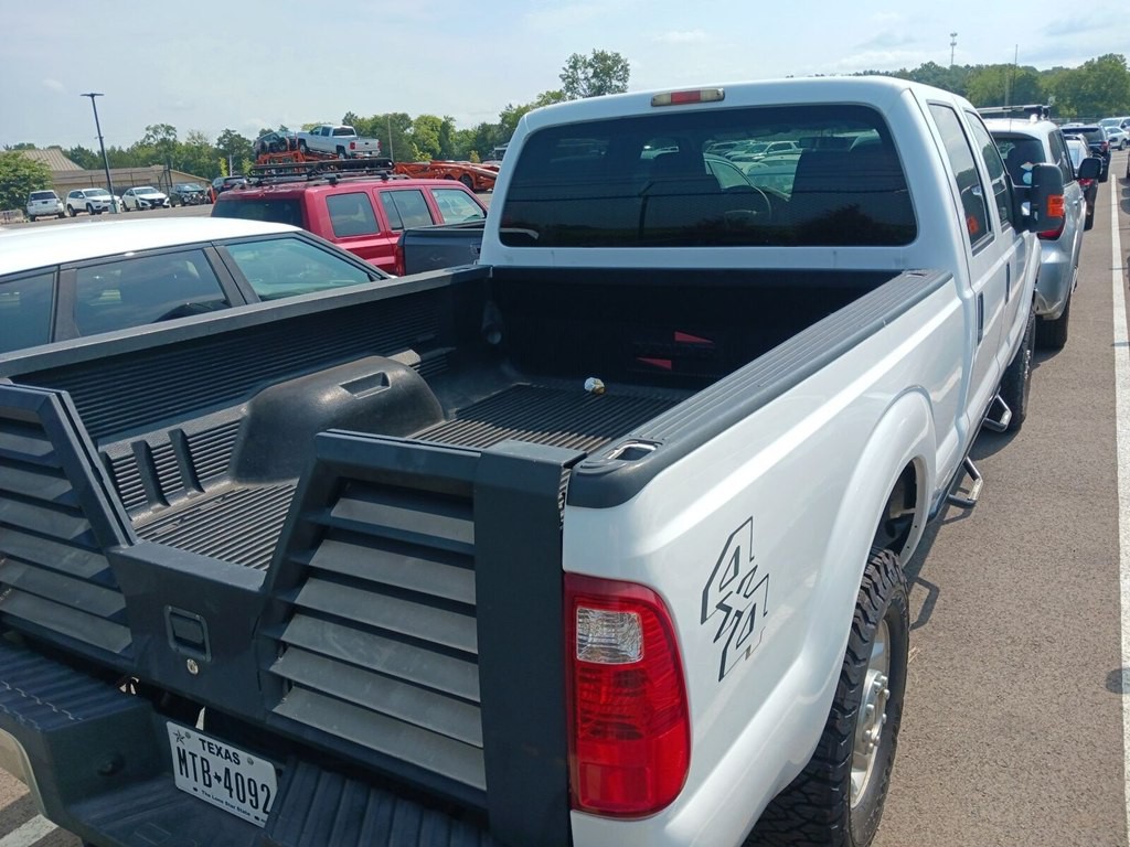 2011 Ford F-250 Image 3